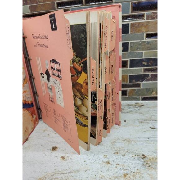 Vintage Better Homes and Gardens New Cookbook, Red Plaid Binder Tabbed - Picture 6 of 9